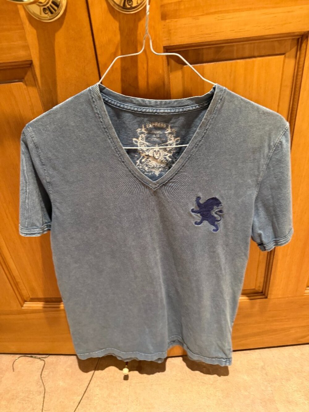 Express T-Shirt Distressed Blue with Large Express Lion Logo Size Large